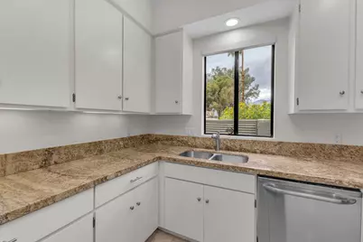 535 Desert West Drive, Rancho Mirage, CA 92270 - Photo 18