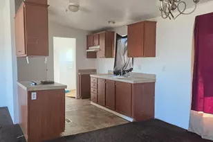 9572 Smith Rd, Phelan, CA 92371 - Photo 10