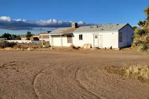 9572 Smith Rd, Phelan, CA 92371 - Photo 16