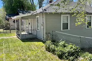 40 Foss St, Susanville, CA 96130 - Photo 2