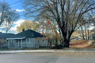 40 Foss St, Susanville, CA 96130 - Photo 8