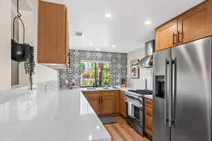 126 Avellino Cir, Palm Desert, CA 92211 - Photo 8