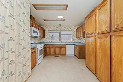 40944 Lincoln Place, Cherry Valley, CA 92223 - Photo 16