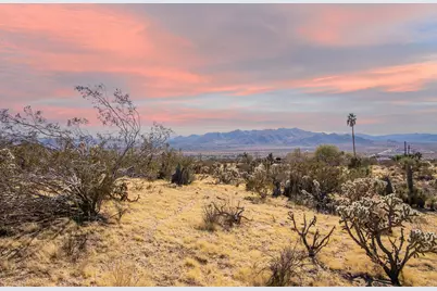 5610 Yucca Mesa Road, Yucca Valley, CA 92284 - Photo 2