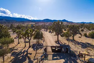 1102 Burlington Rd, Pioneertown, CA 92268 - Photo 6