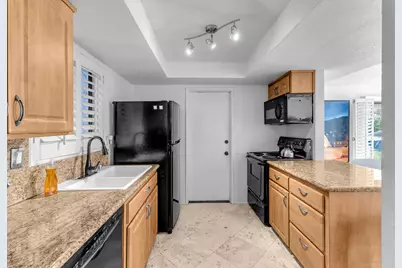 1385 E Via Escuela, Palm Springs, CA 92262 - Photo 10