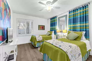 1385 E Via Escuela, Palm Springs, CA 92262 - Photo 12