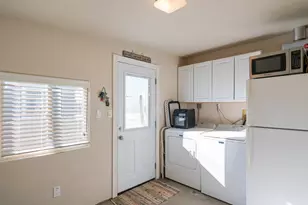 2467 Sand Dr, Landers, CA 92285 - Photo 22