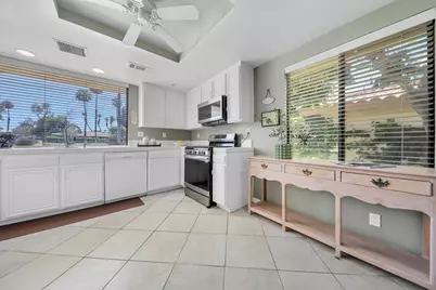 118 Las Lomas, Palm Desert, CA 92260 - Photo 12