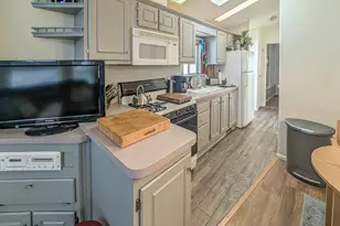 70200 Dillon Road, Desert Hot Springs, CA 92241 - Photo 10