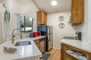 5300 E Waverly Dr, Palm Springs, CA 92264 - Photo 2