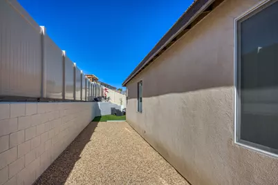 62880 Loftwood Street, Desert Hot Springs, CA 92240 - Photo 32