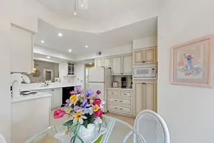 786 Montana Vista Dr, Palm Desert, CA 92211 - Photo 2