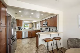 340 Vista Royale Dr, Palm Desert, CA 92211 - Photo 8