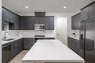 35425 Domani Dr, Palm Desert, CA 92211 - Photo 14