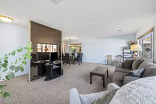 110 Aliso Dr, Palm Springs, CA 92264 - Photo 10