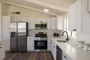 38520 Commons Valley Dr, Palm Desert, CA 92260 - Photo 10