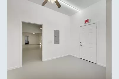 36805 Cathedral Canyon Drive, Cathedral City, CA 92234 - Photo 10