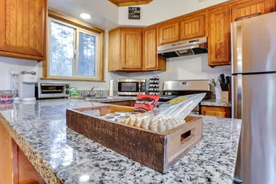 524 W Rainbow Boulevard, Big Bear City, CA 92314 - Photo 8