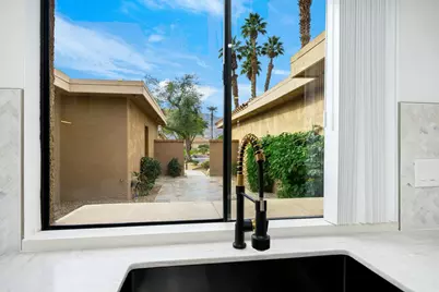 75 Sunrise Drive, Rancho Mirage, CA 92270 - Photo 4