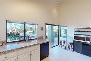 162 Lost River Dr, Palm Desert, CA 92211 - Photo 10