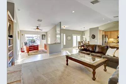 8567 Clubhouse Boulevard, Desert Hot Springs, CA 92240 - Photo 10