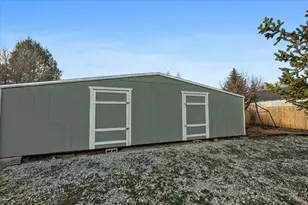 913 Mt Doble Dr, Big Bear City, CA 92314 - Photo 44