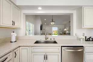 320 Vista Royale Dr, Palm Desert, CA 92211 - Photo 14