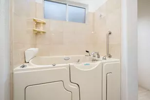 13 Hillcrest Dr, Palm Desert, CA 92260 - Photo 26