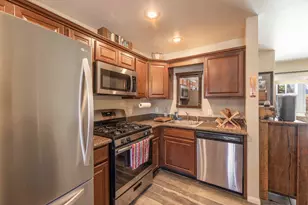 696 Highland Ln, Sugarloaf, CA 92386 - Photo 4