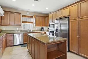 653 Calle Vibrante, Palm Desert, CA 92211 - Photo 6