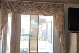 33520 Laura Dr, Thousand Palms, CA 92276 - Photo 8