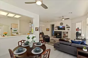 37215 Turnberry Isle Dr, Palm Desert, CA 92211 - Photo 10