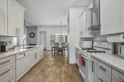 69572 Ridgeway Avenue, Cathedral City, CA 92234 - Photo 10