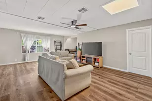 33 Diamond E Dr, Palm Desert, CA 92260 - Photo 8