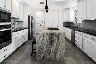 21 Mission Palms W, Rancho Mirage, CA 92270 - Photo 10