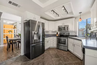 34831 Calle Sestao, Cathedral City, CA 92234 - Photo 10