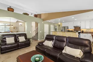 7348 Elderberry Ct, Fontana, CA 92336 - Photo 8