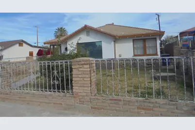 318 N Carlton Avenue, Blythe, CA 92225 - Photo 2