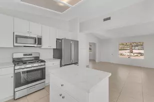 15310 Desert View Rd, Palm Springs, CA 92282 - Photo 12