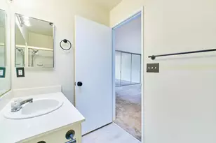 2420 Los Coyotes Dr, Palm Springs, CA 92264 - Photo 16