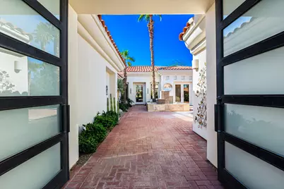 196 Loch Lomond Road, Rancho Mirage, CA 92270 - Photo 10
