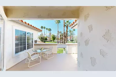 272 Vista Royale Circle E, Palm Desert, CA 92211 - Photo 4