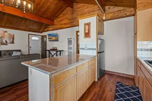 140 Highland Ln, Sugarloaf, CA 92386 - Photo 10