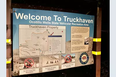 2641 Desert Drive, Thermal, CA 92274 - Photo 10