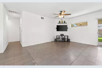 27742 Avenida Maravilla, Cathedral City, CA 92234 - Photo 12