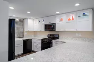 6 Sunrise Dr, Rancho Mirage, CA 92270 - Photo 10