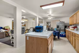 13847 Clydesdale Run Ln, Victorville, CA 92394 - Photo 18