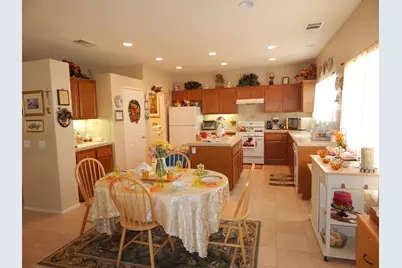 8796 Matterhorn Court, Desert Hot Springs, CA 92240 - Photo 12