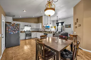 68206 Calle Azteca, Desert Hot Springs, CA 92240 - Photo 4